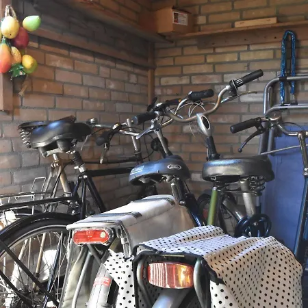 Holiday In With Free Use Of 4 Bicycles *